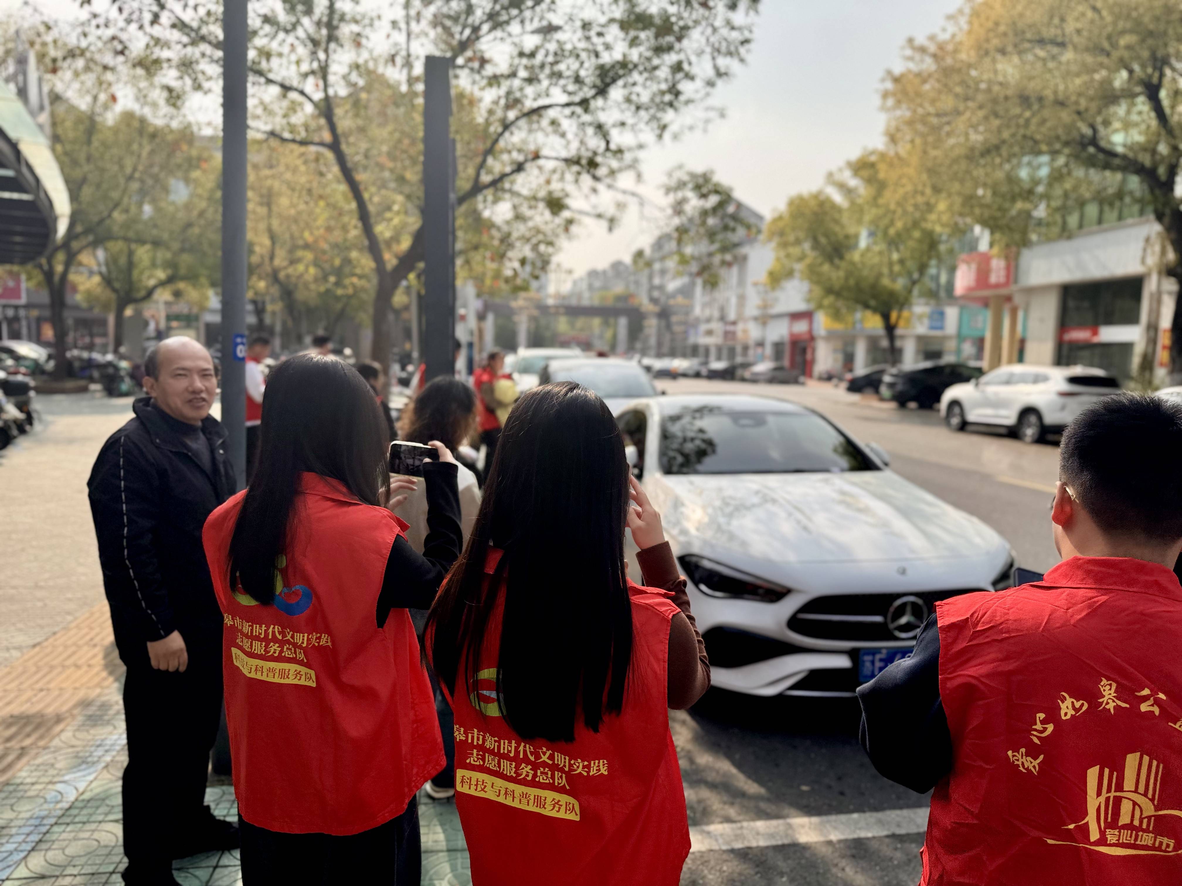 活动图片4 活动图片4